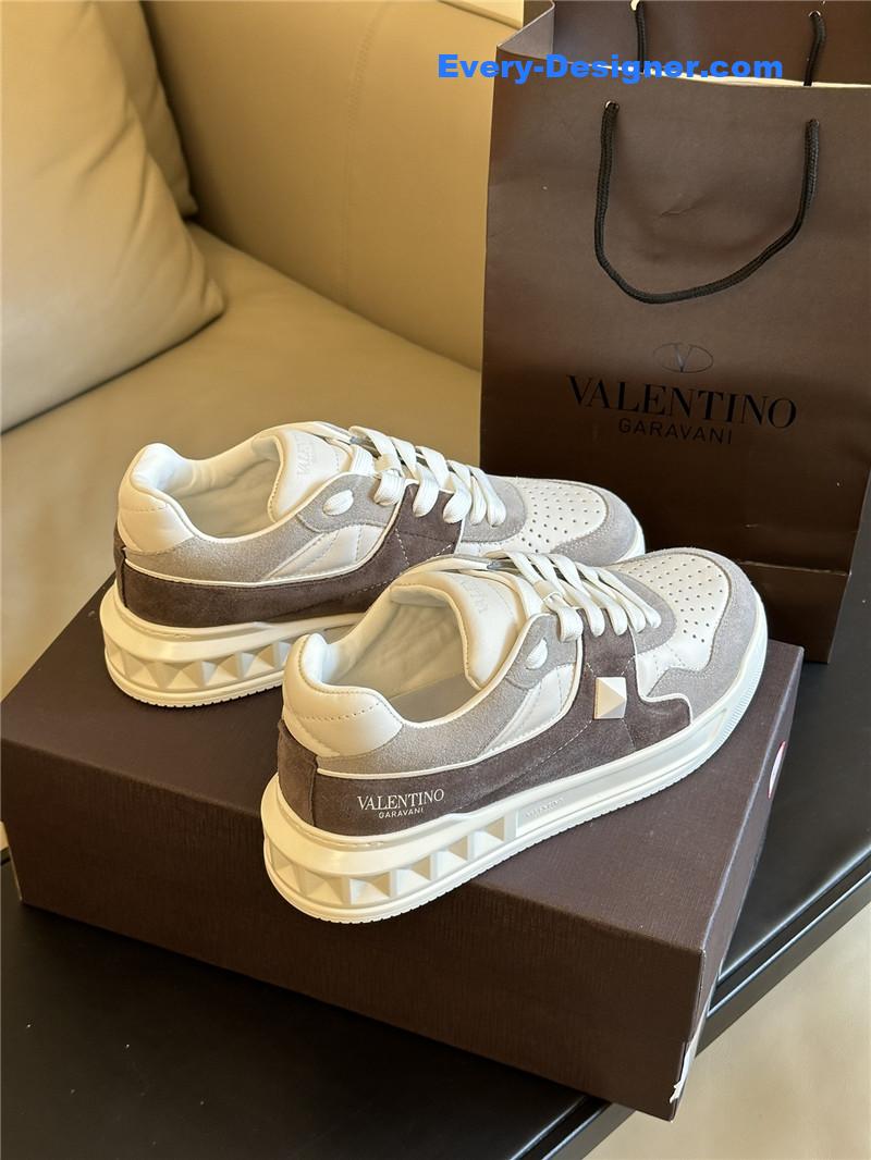 Va1e*ntin0 couple sneakers