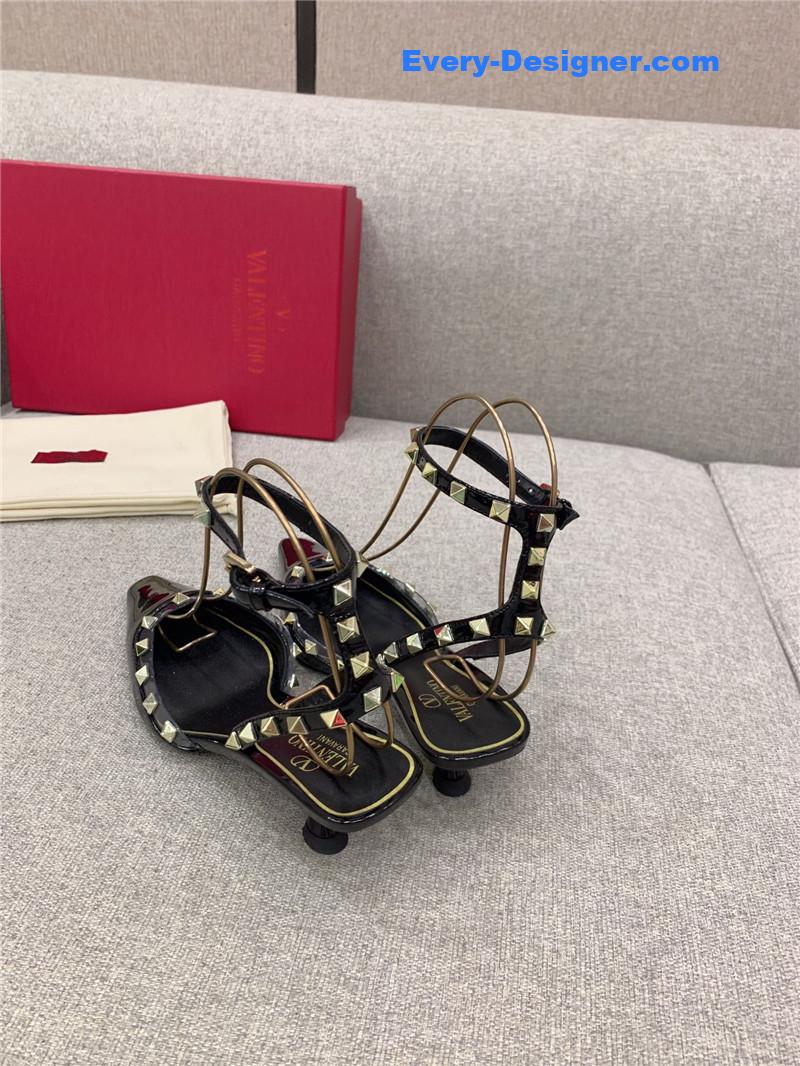 Va1e*ntin0 new rivet kitten heel sandals