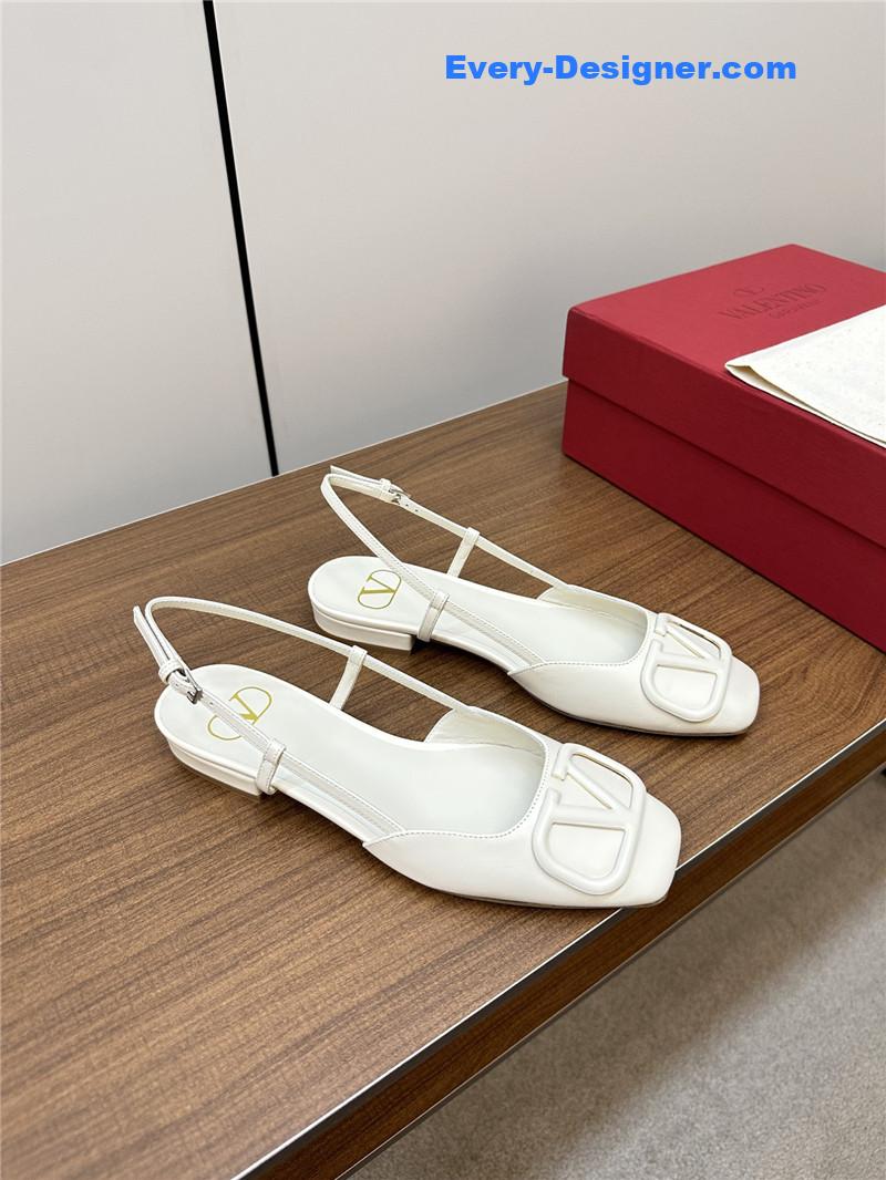 Va1e*ntin0 new big v buckle sandals shoes