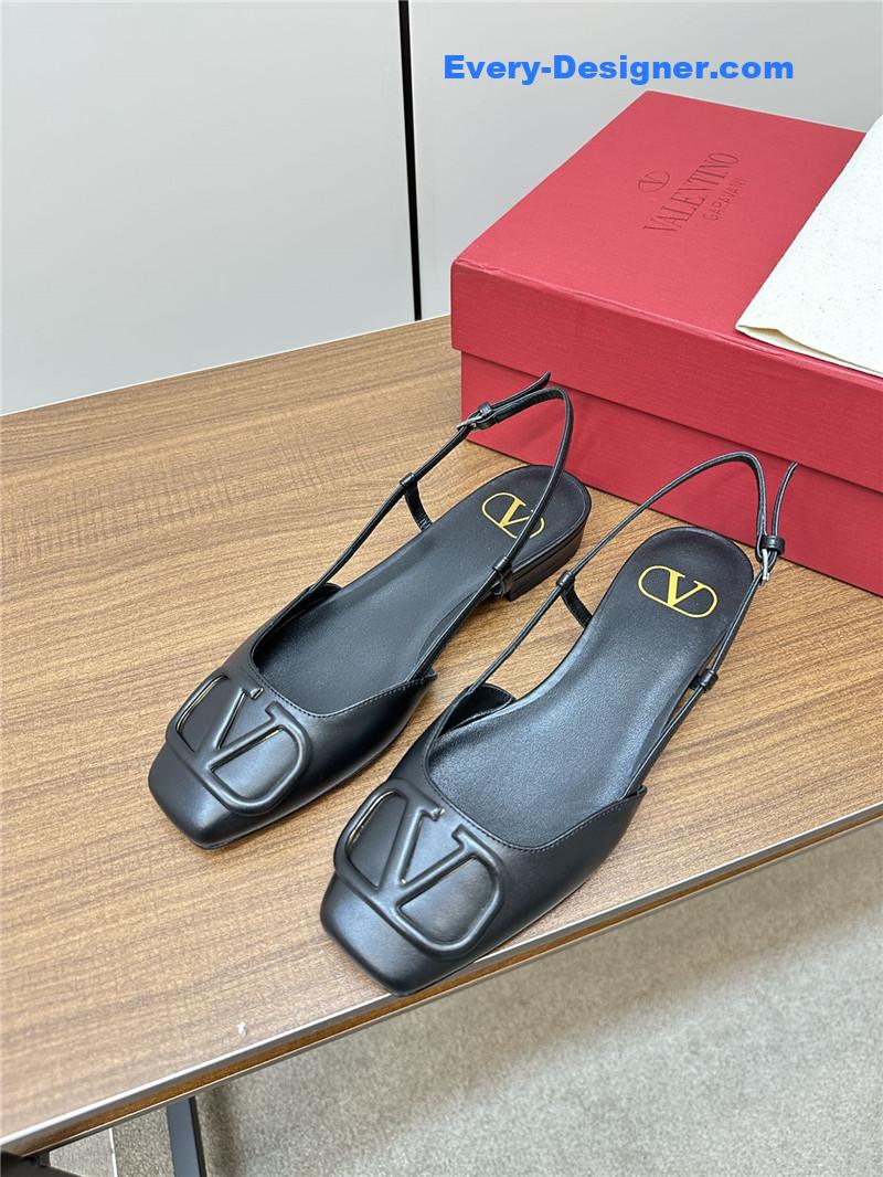 Va1e*ntin0 new big v buckle sandals shoes