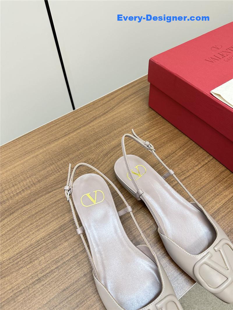Va1e*ntin0 new big v buckle sandals shoes