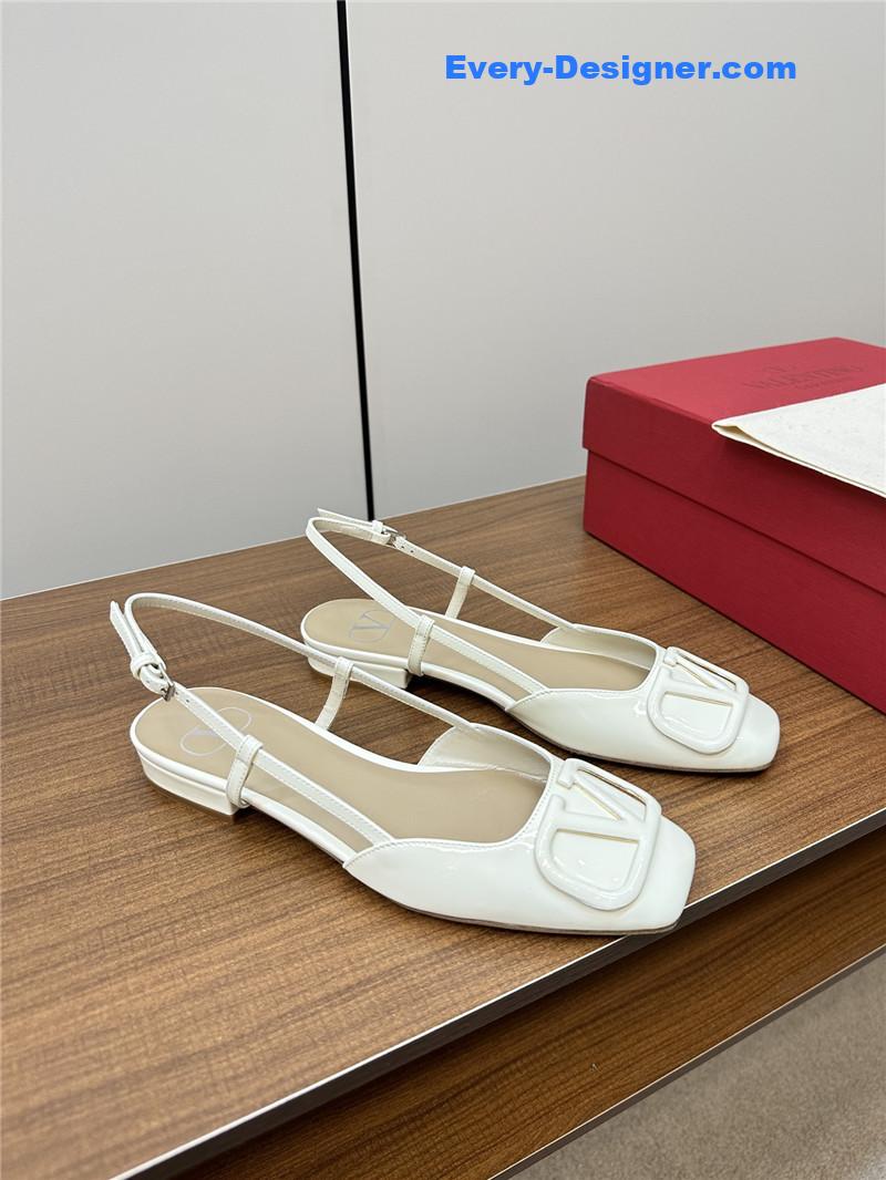 Va1e*ntin0 new big v buckle sandals shoes