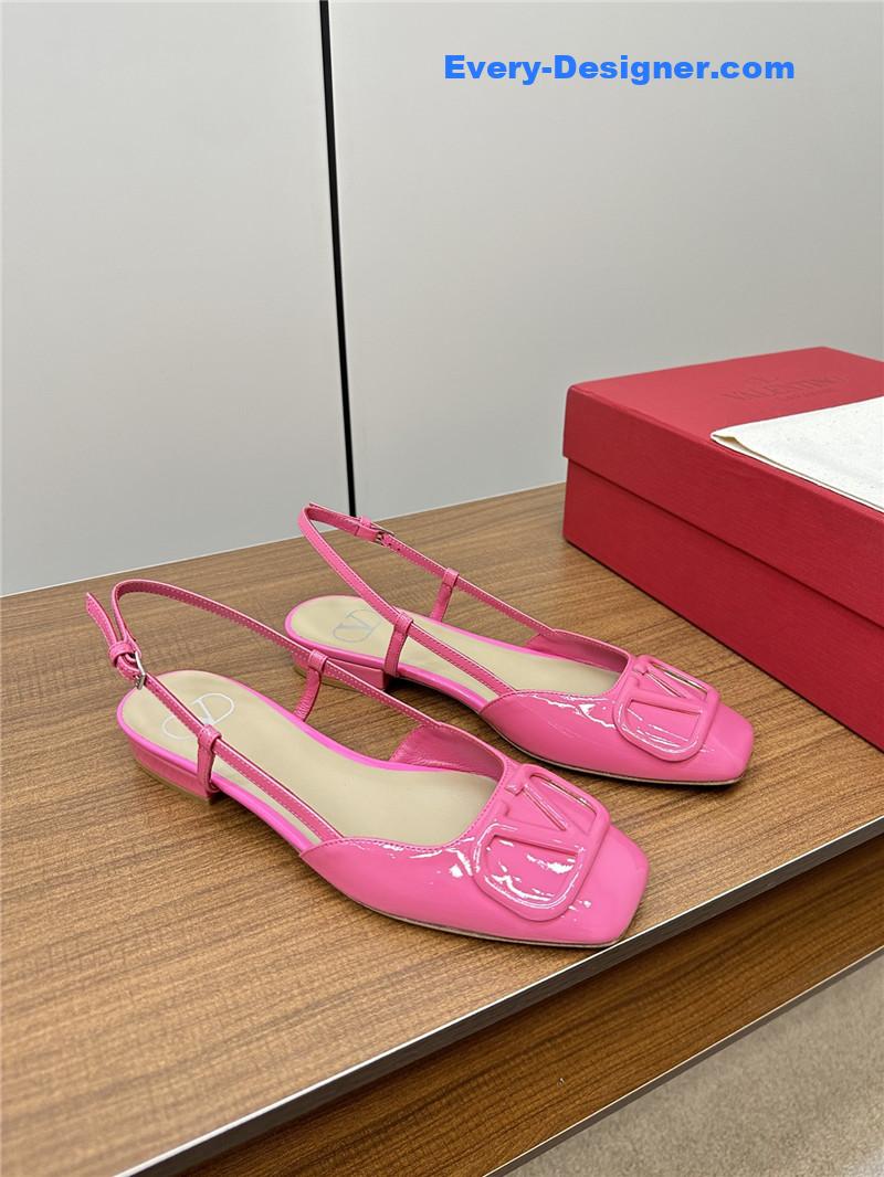 Va1e*ntin0 new big v buckle sandals shoes
