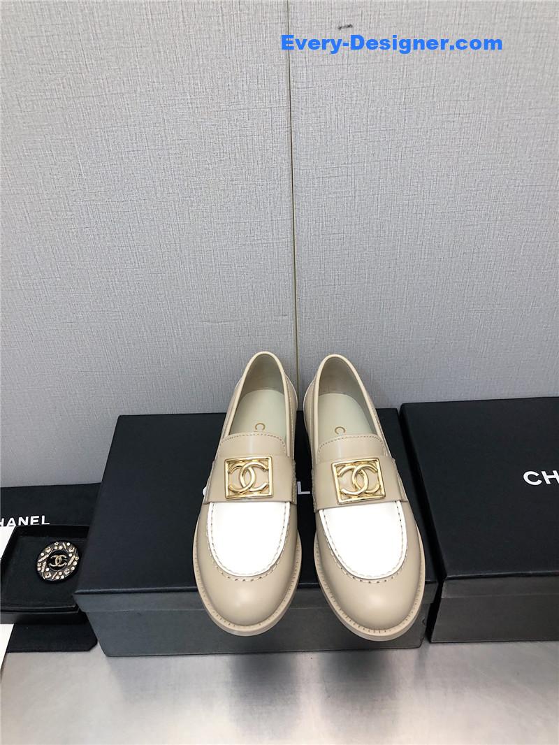 CC chunky heel round toe shoes