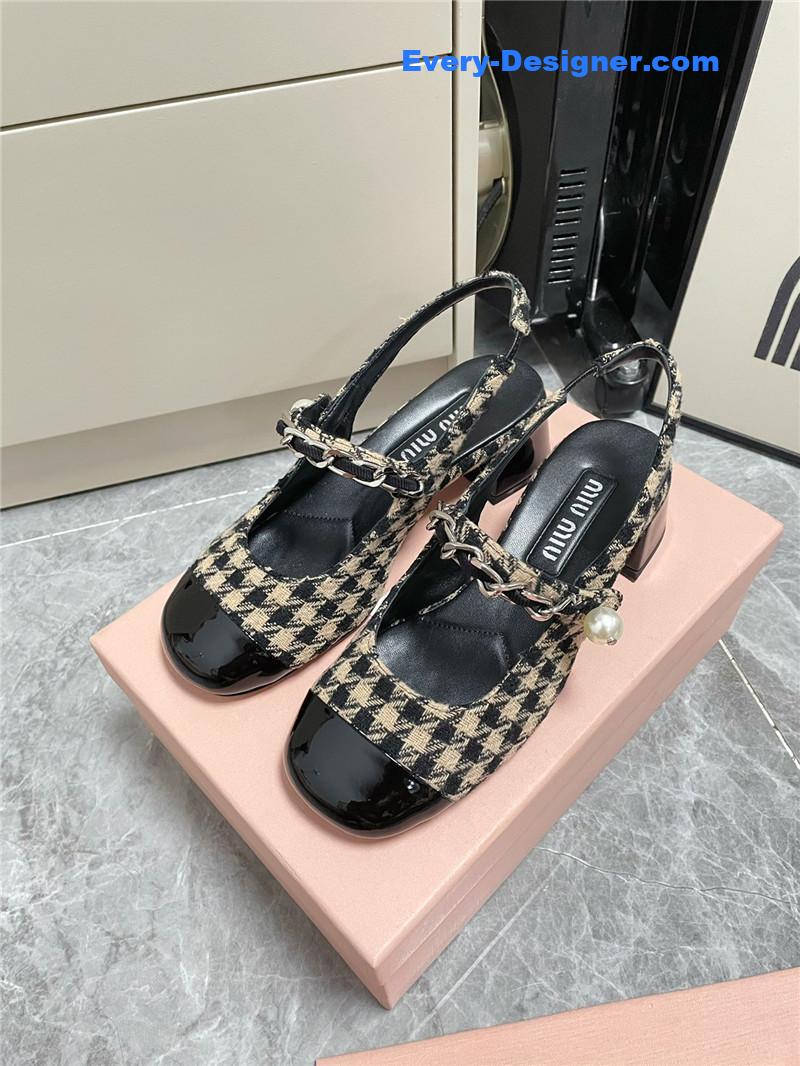 M1um1u chunky heel chain pearl pearl mary jane shoes