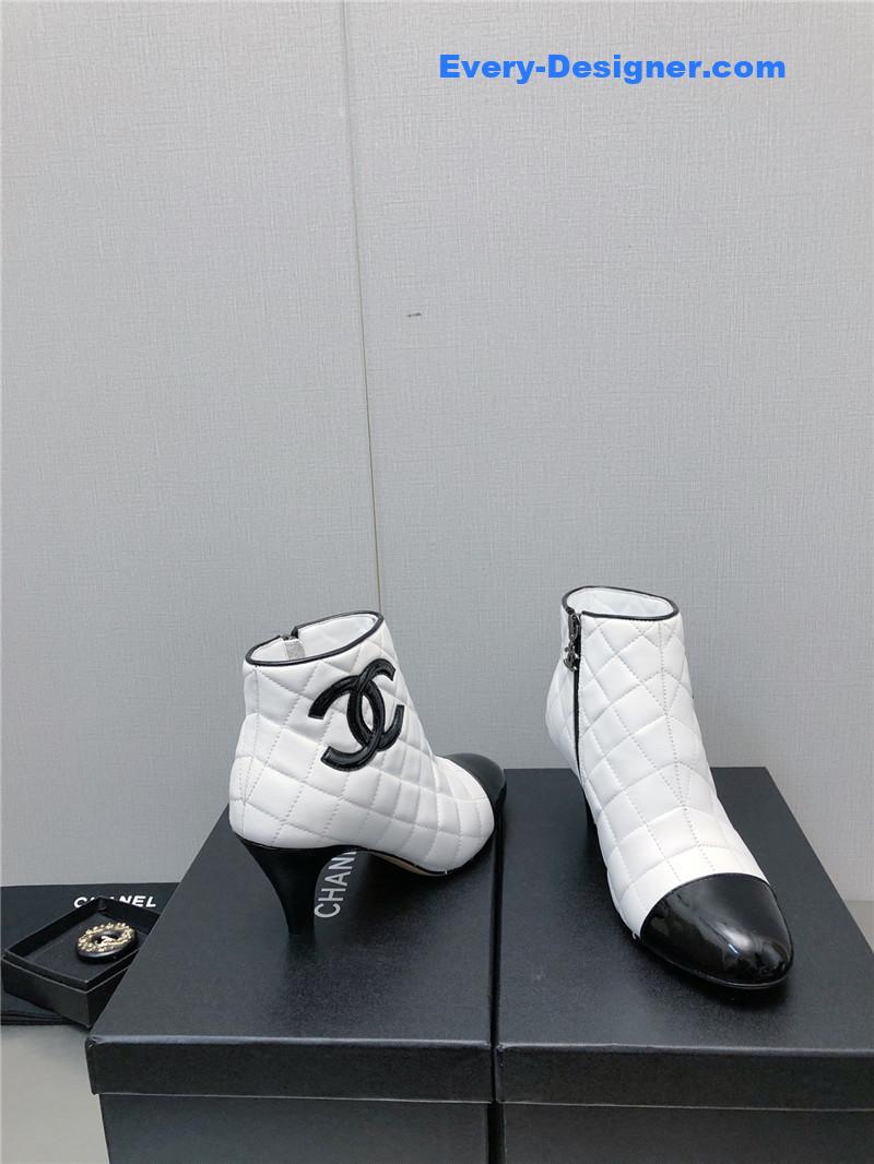 CC c standard round toe chunky heel ankle boots