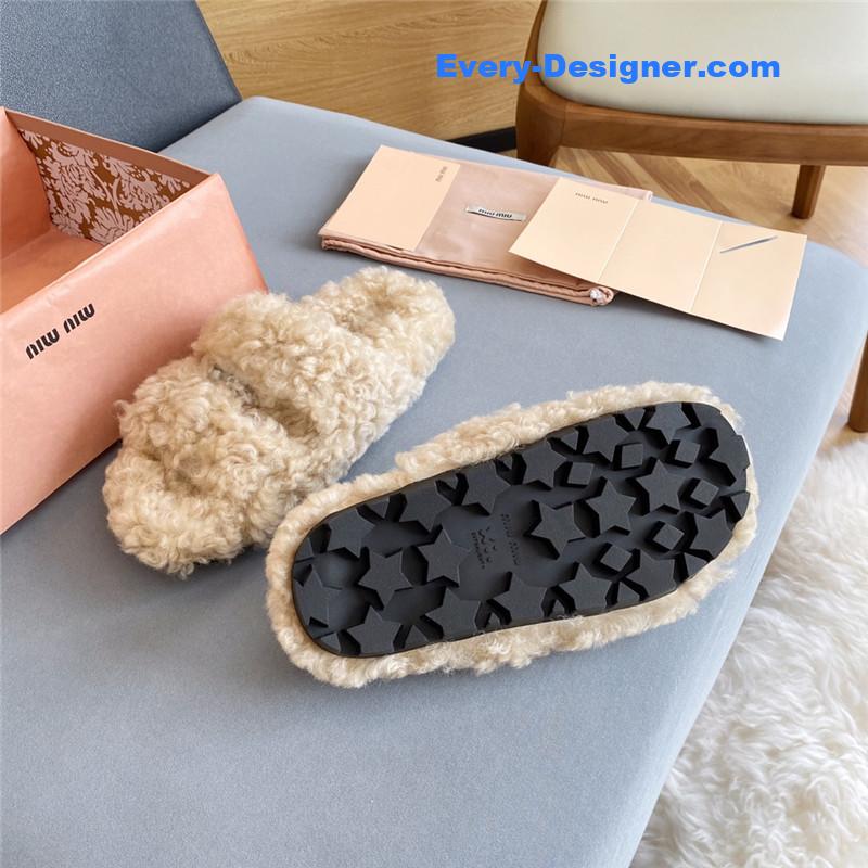 M1um1u autumn and winter trendy plush slippers