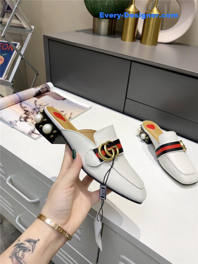 Gvc*1 pearl heel half slippers