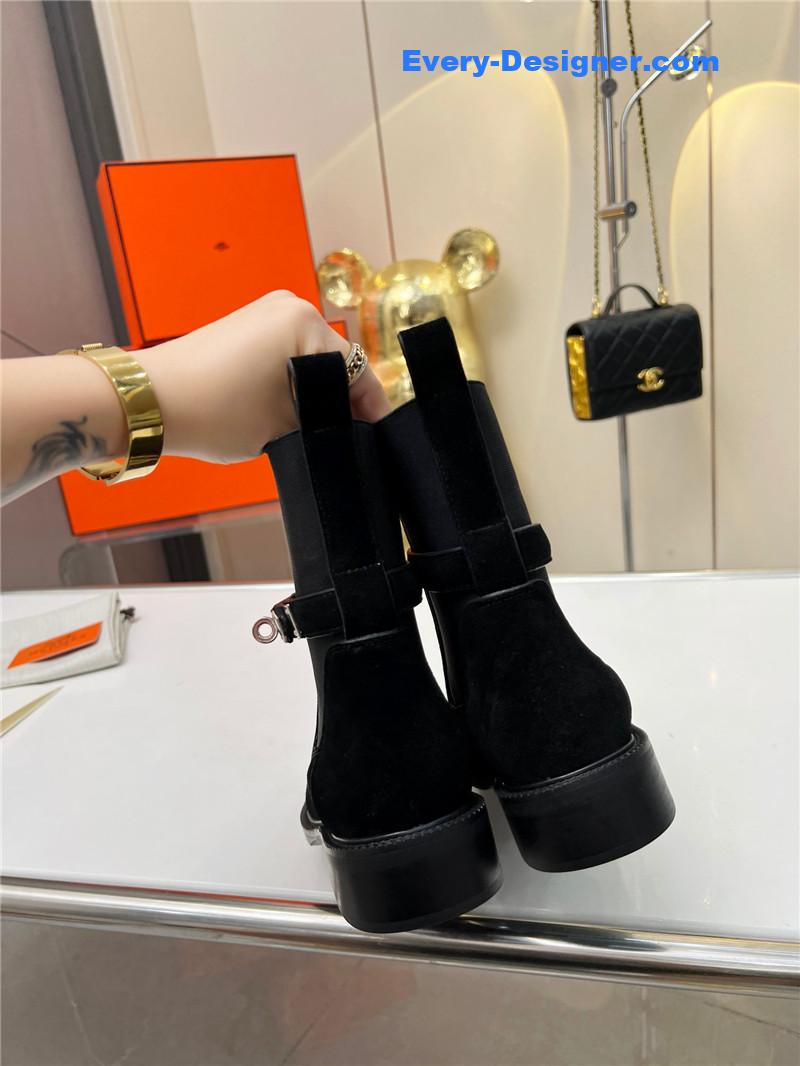 H**me5 new classic boots