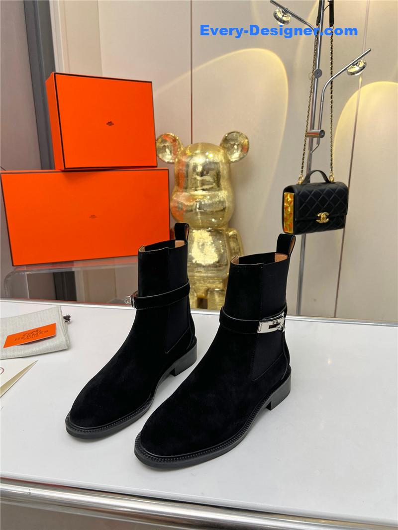 H**me5 new classic boots