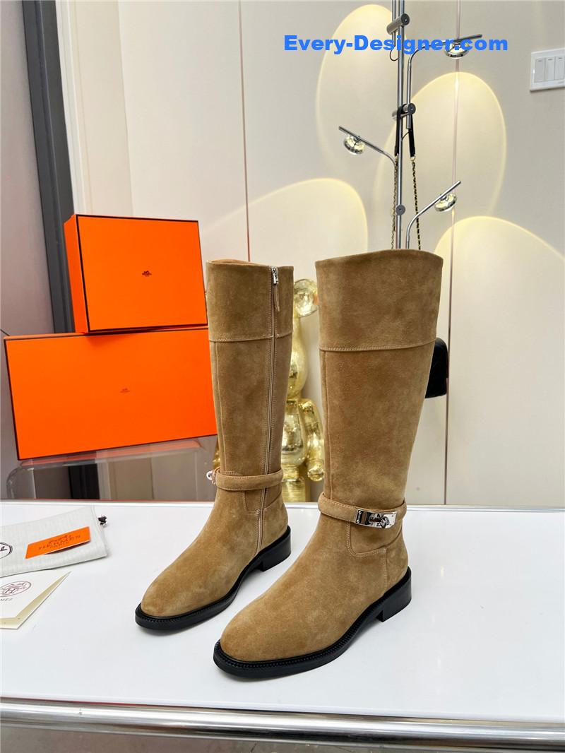 H**me5 new classic boots