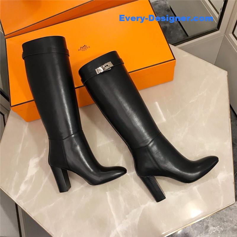 H**me5 new classic boots