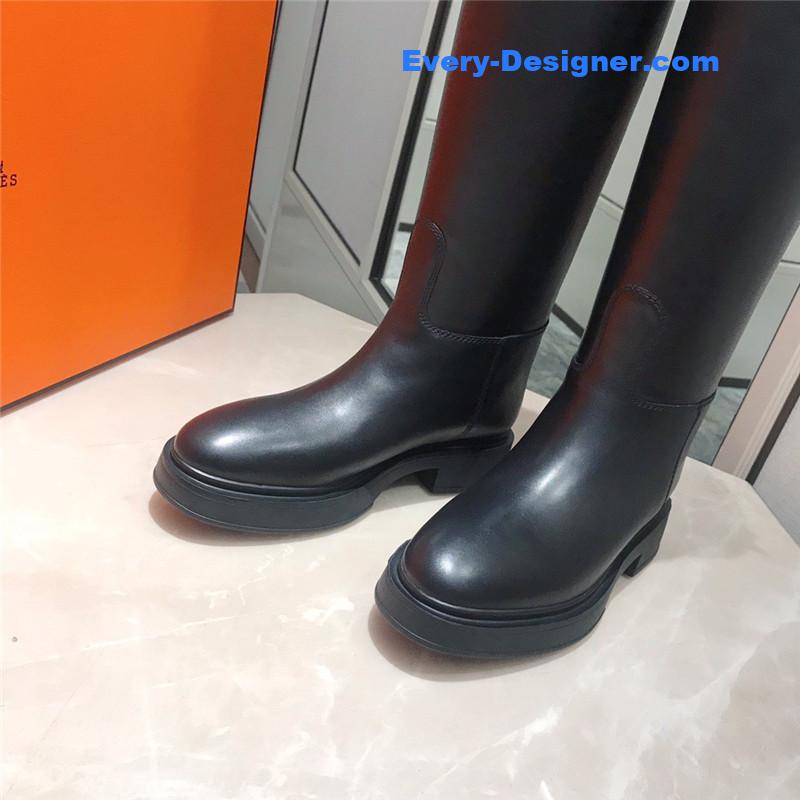 H**me5 new classic boots