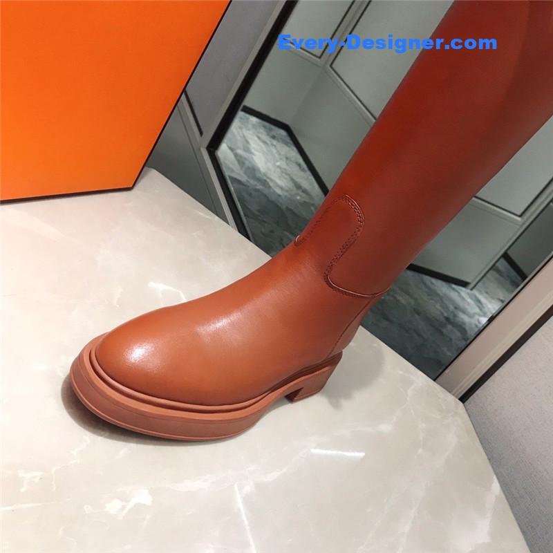 H**me5 new classic boots