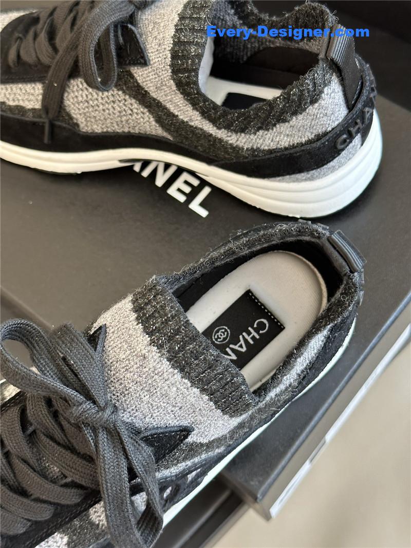 Ch**el classic socks sneakers