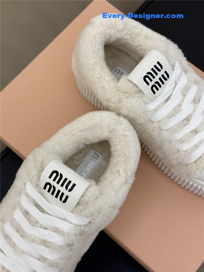 M1um1u autumn and winter lamb wool series sneakers