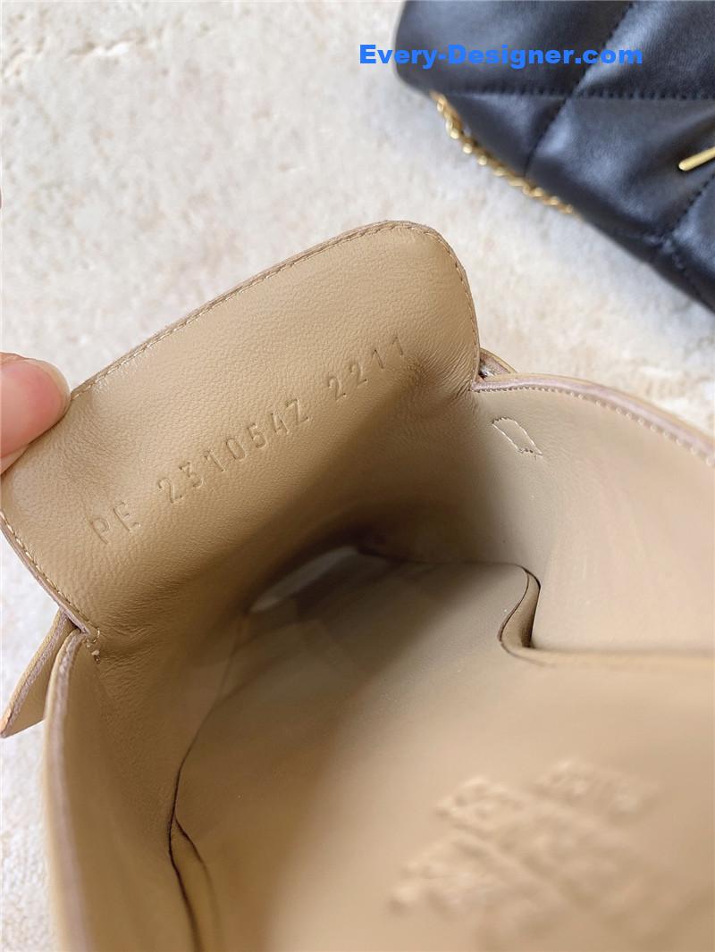 H**me5 casual mules slippers