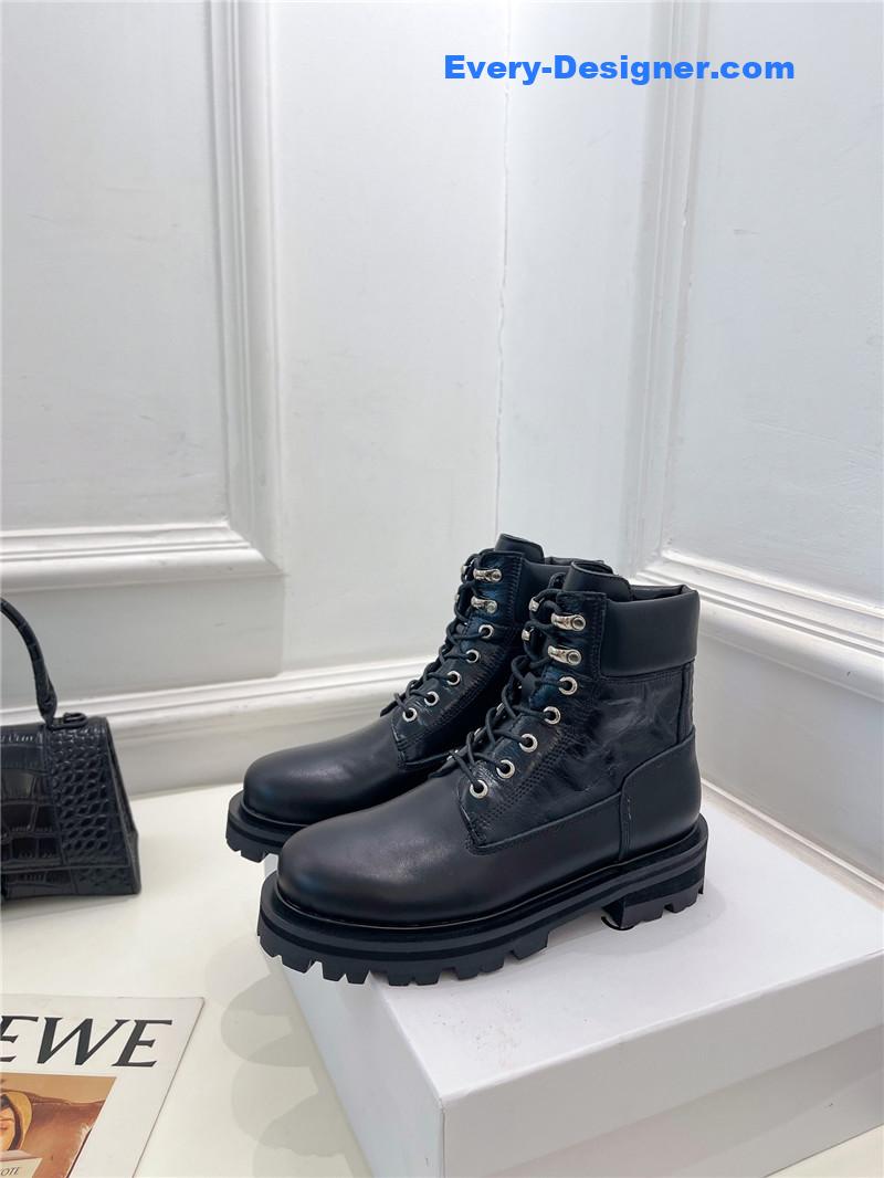 Givenchy’s new autumn and winter couple’s large yellow boots