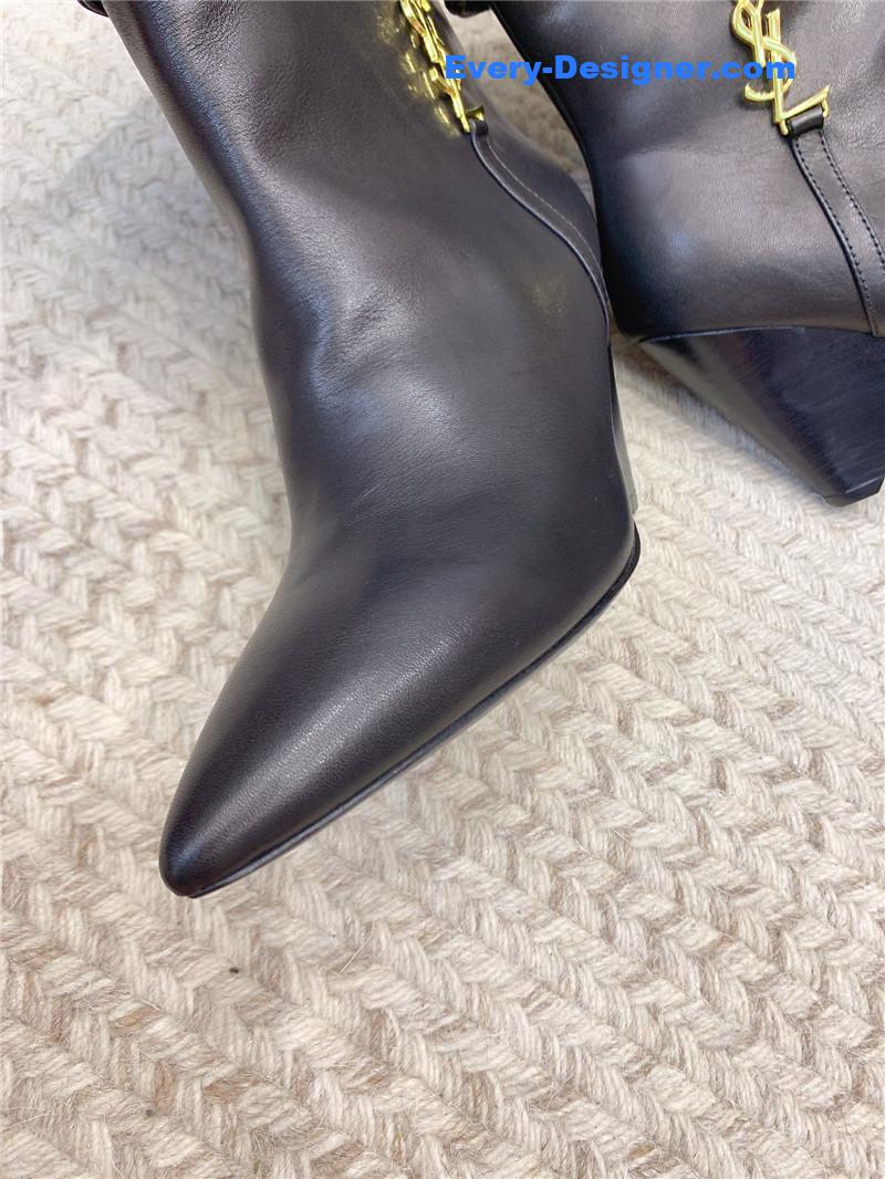 Y51 autumn and winter monogram short boots