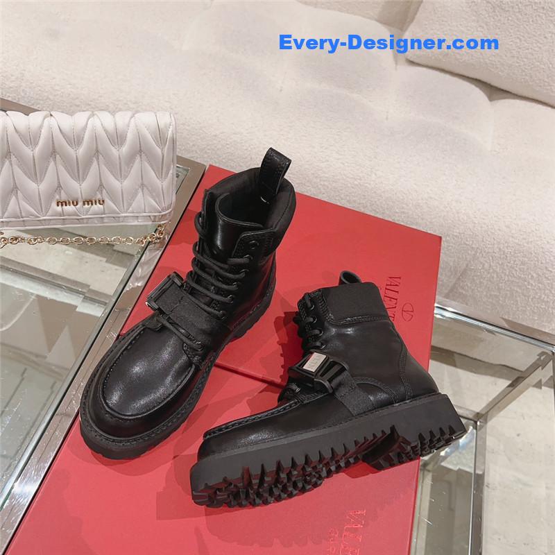 Va1e*ntin0 lace-up martin boots