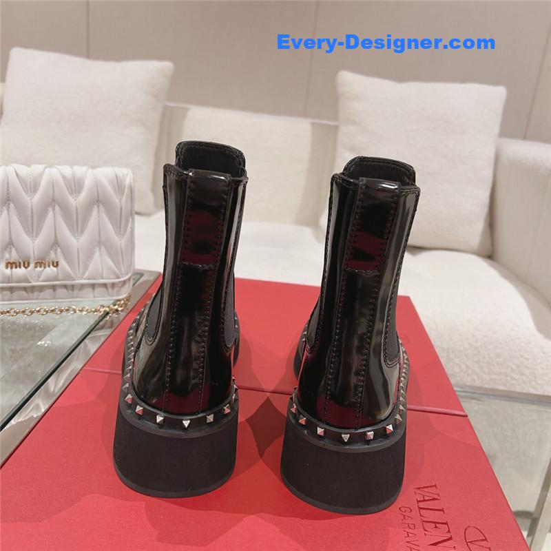 Va1e*ntin0 rivet short nude boots