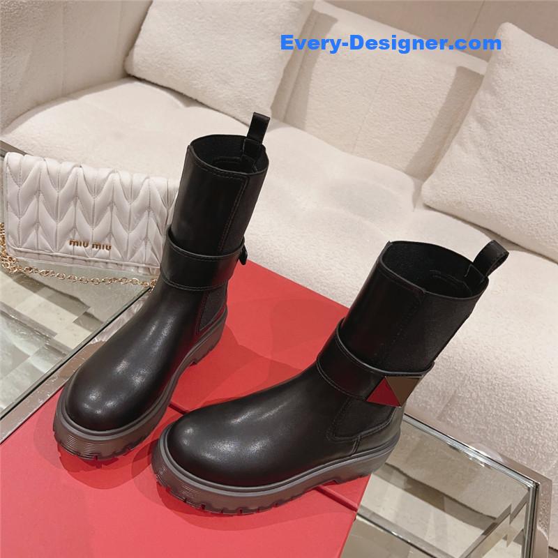 Va1e*ntin0 rivet short nude boots