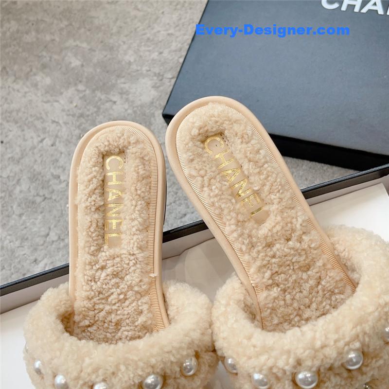 CC new wool slippers