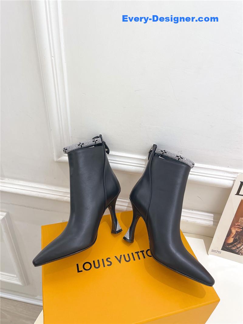 l0vis vvtt0n lv small square toe D1am0nd heel boots