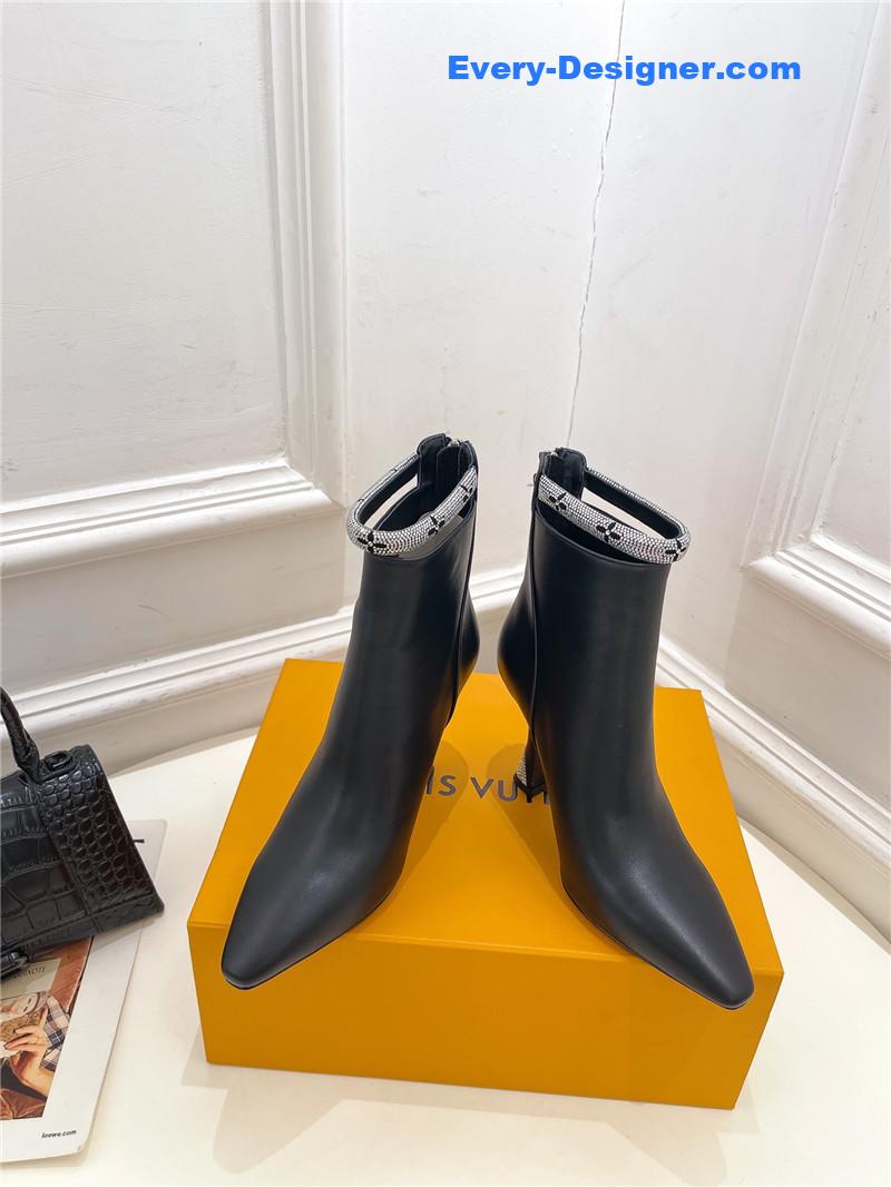 l0vis vvtt0n lv small square toe D1am0nd heel boots