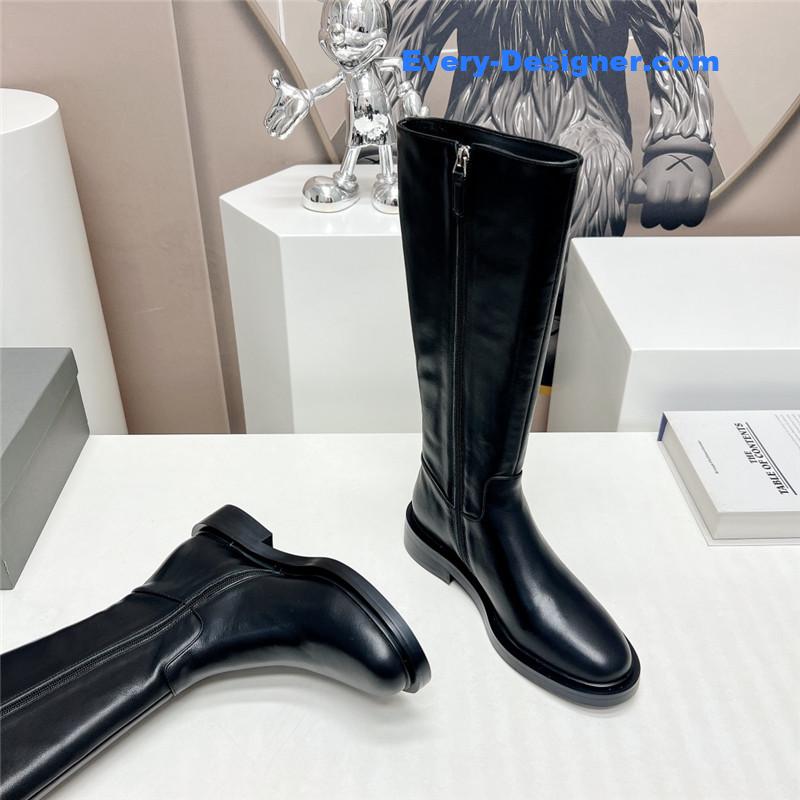 Ba1en*iaga round toe buttoned boots