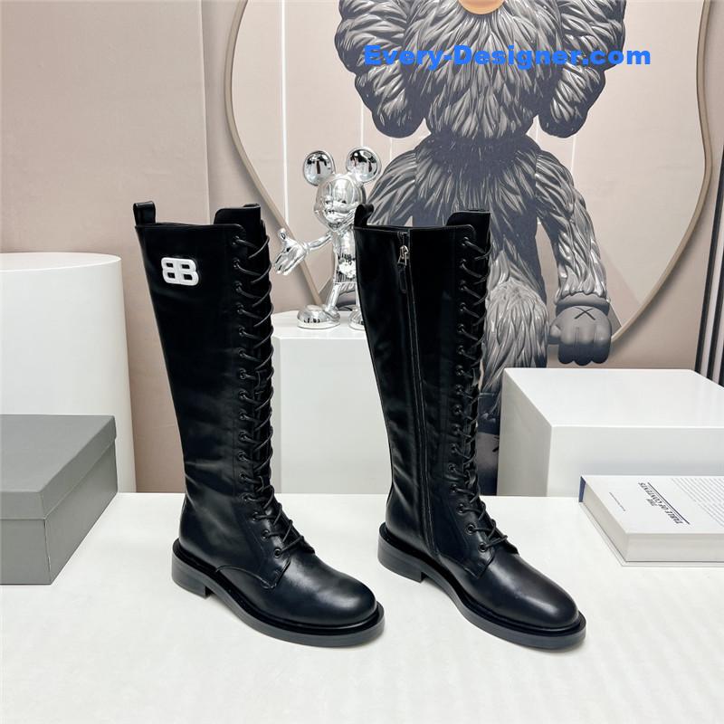 Ba1en*iaga round toe buttoned boots