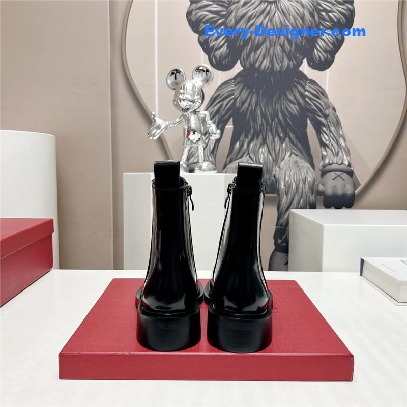 Va1e*ntin0 round toe hollow buckle boots