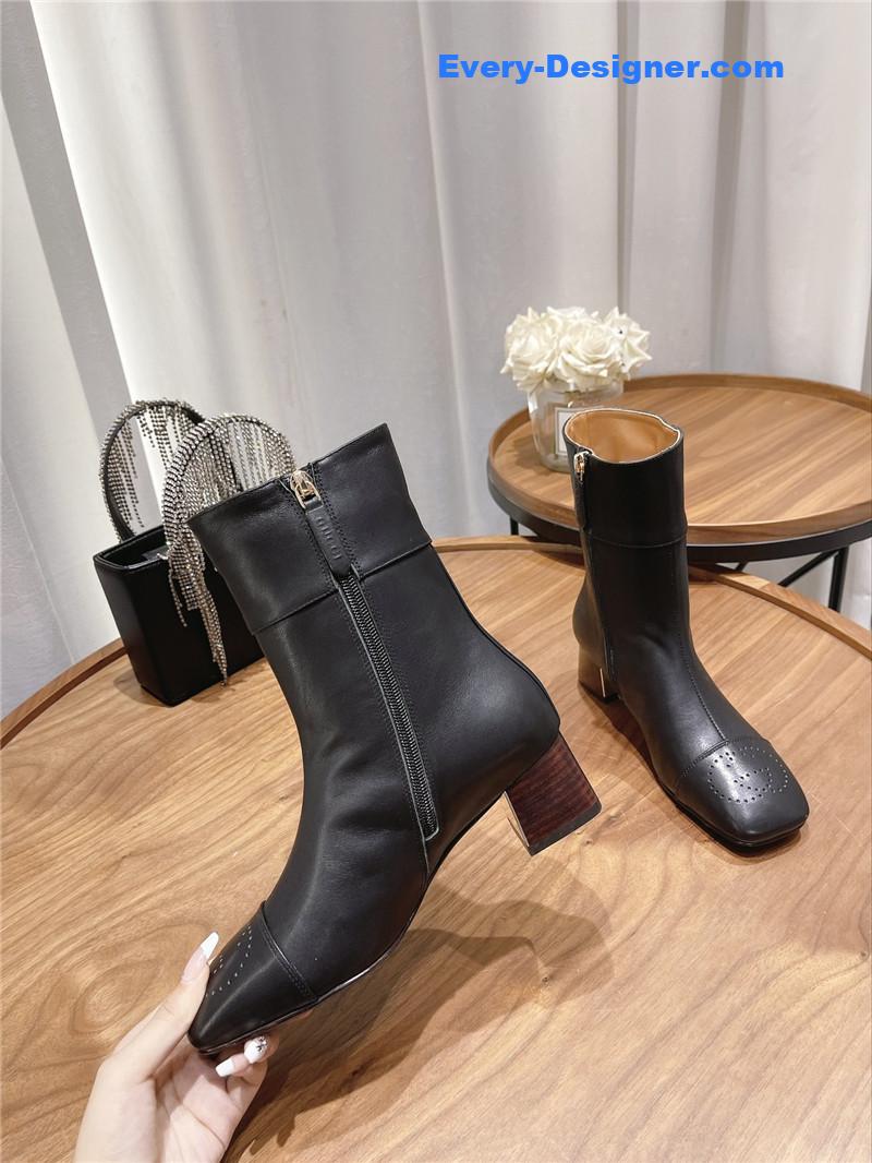 Gvc*1 side buckle ankle boots