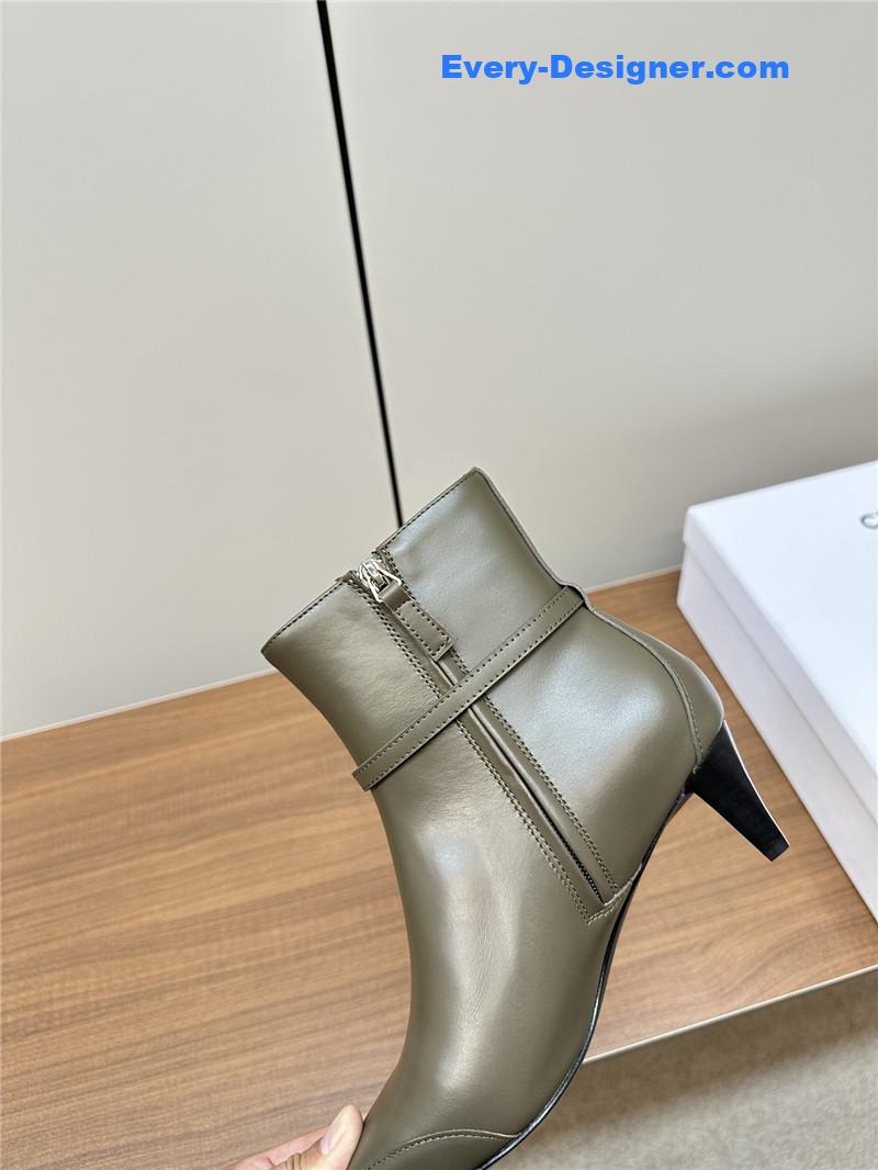 Ce1i*e small square toe boots