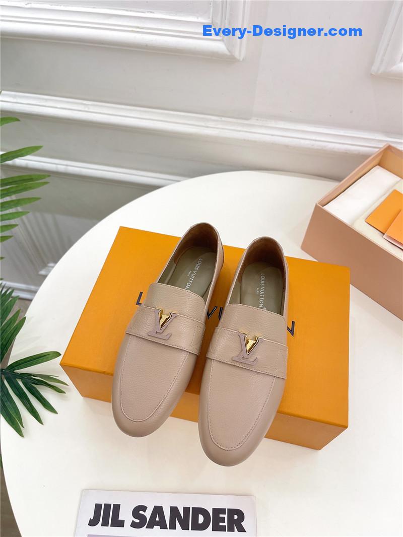 l0vis Vvtt0n lv new flat loafers