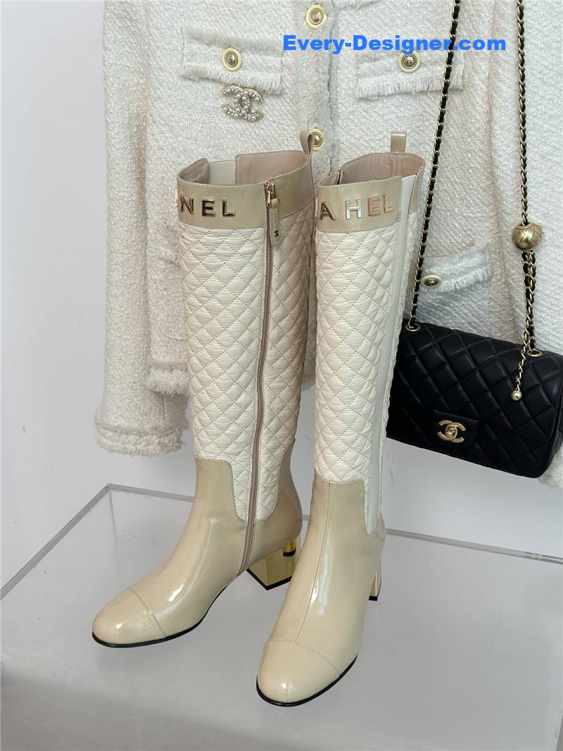 CC letter rhombus down boots