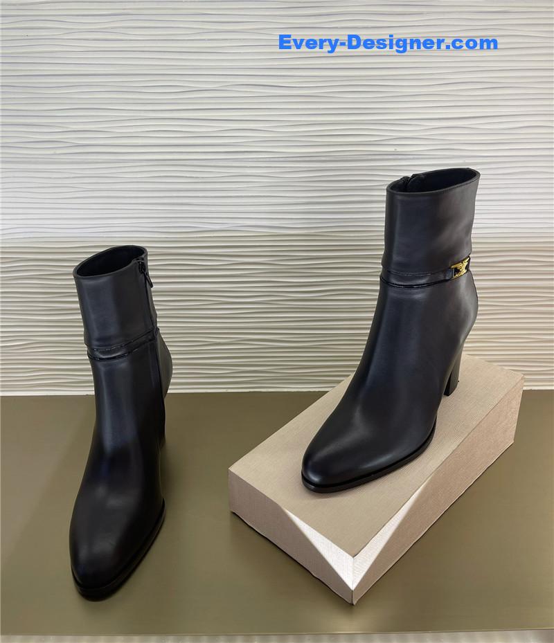 Ce1i*e padded sheepskin bronzing logo short boots