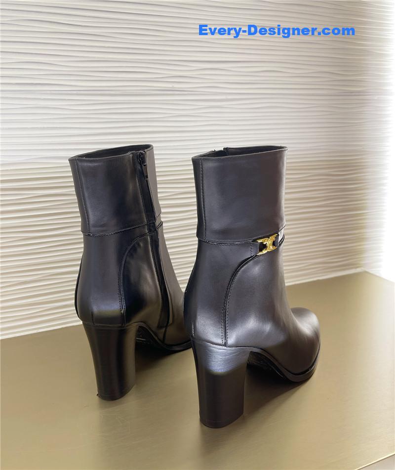 Ce1i*e padded sheepskin bronzing logo short boots