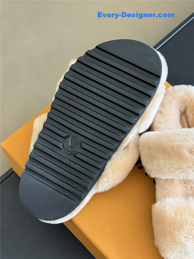 l0vis Vvtt0n lv new wool slippers