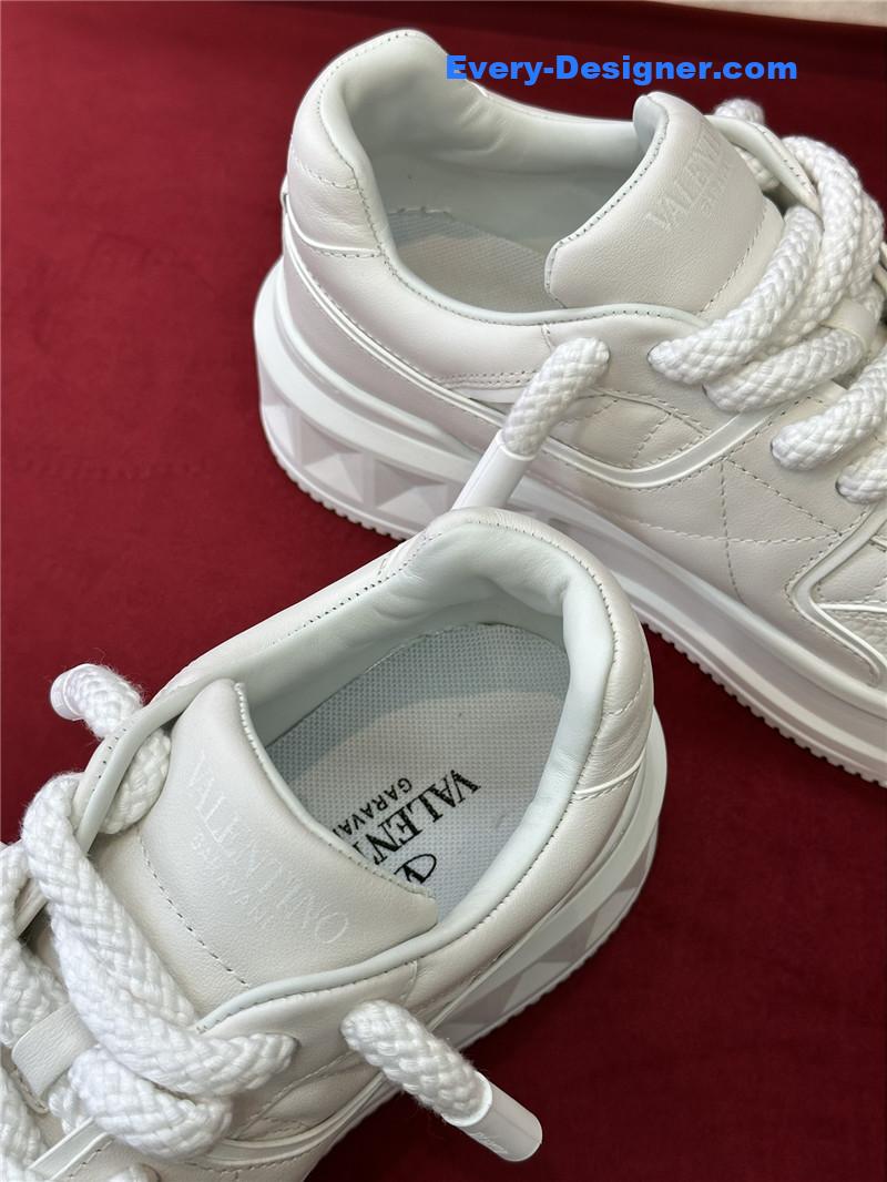 Va1e*ntin0 thick sole casual shoes