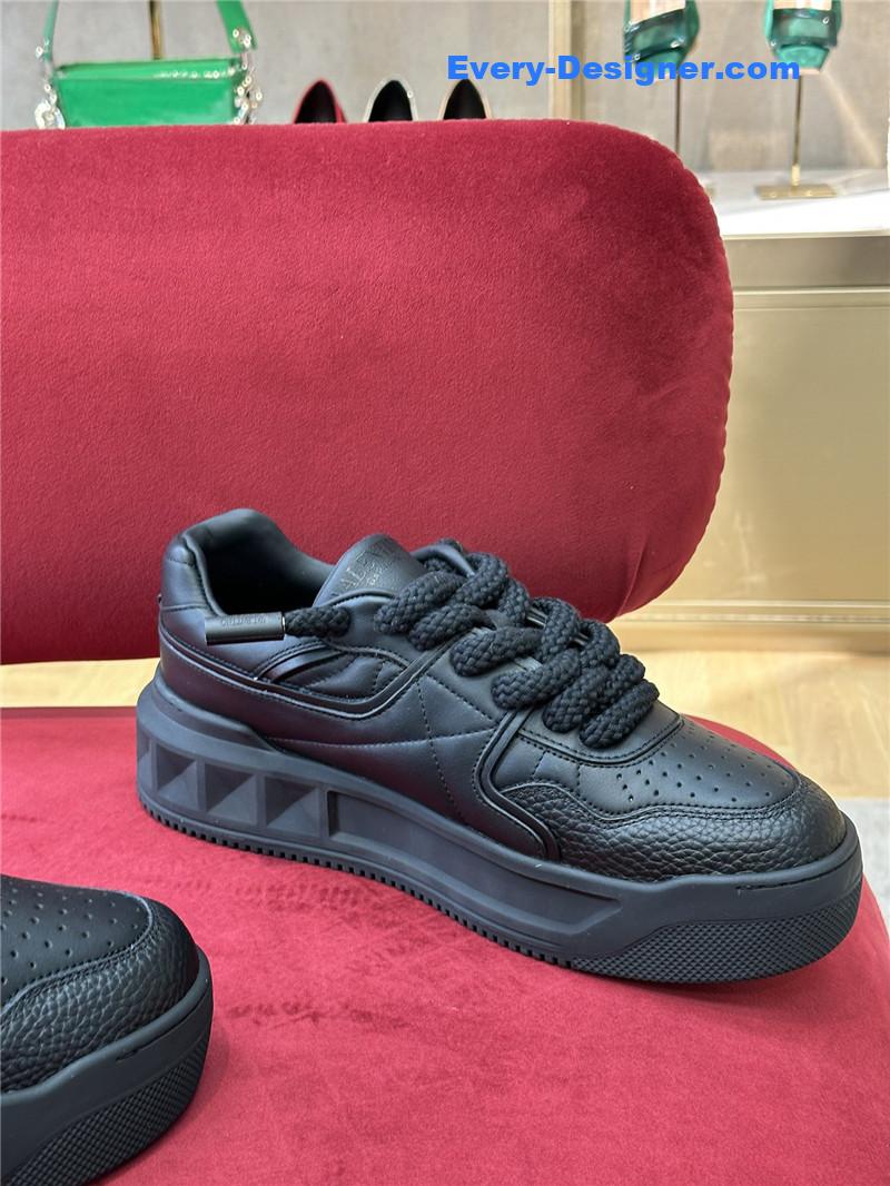 Va1e*ntin0 thick sole casual shoes