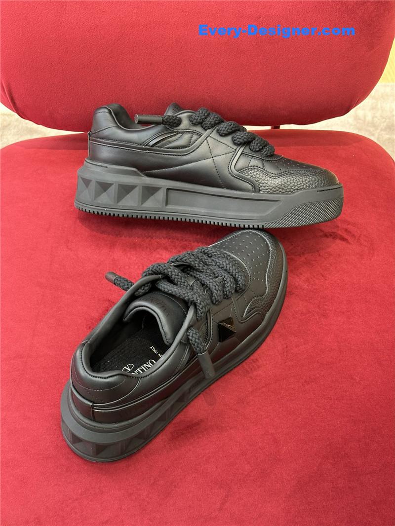 Va1e*ntin0 thick sole casual shoes