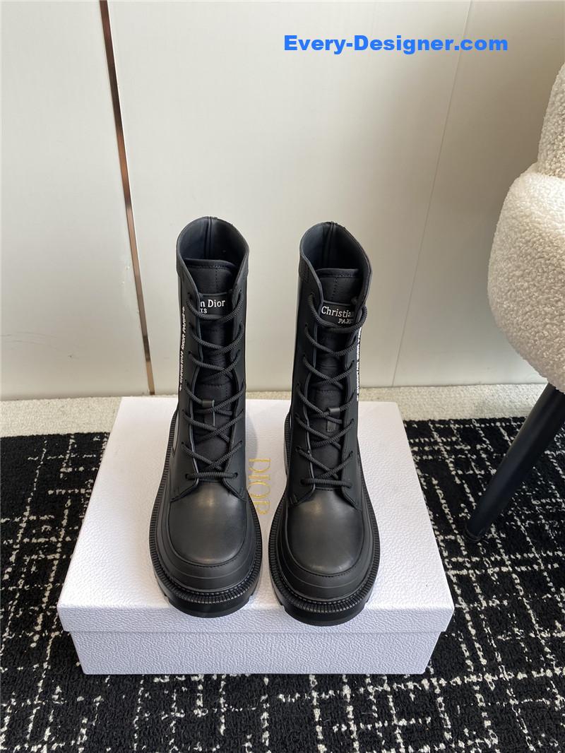 D10r new lace up martin boots