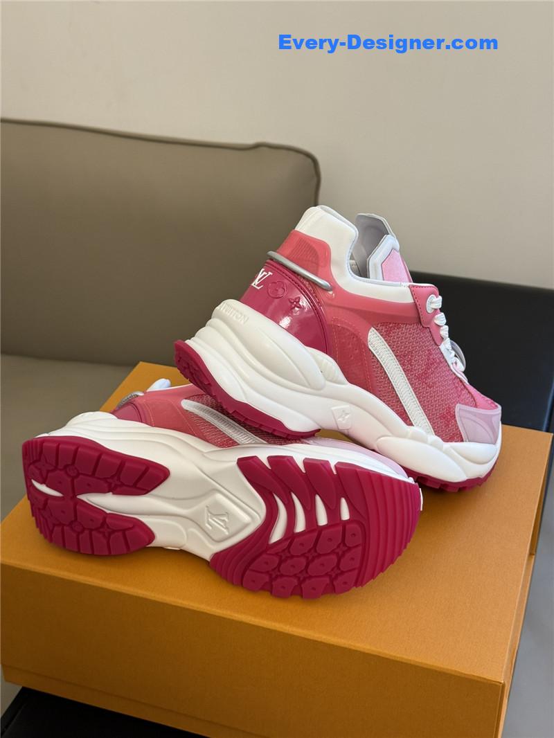 l0vis Vvtt0n lv classic running shoes