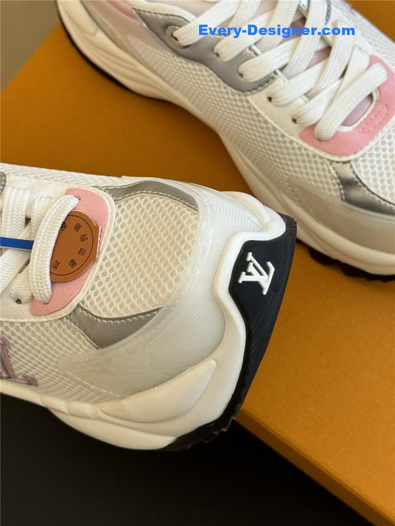 l0vis Vvtt0n lv classic running shoes