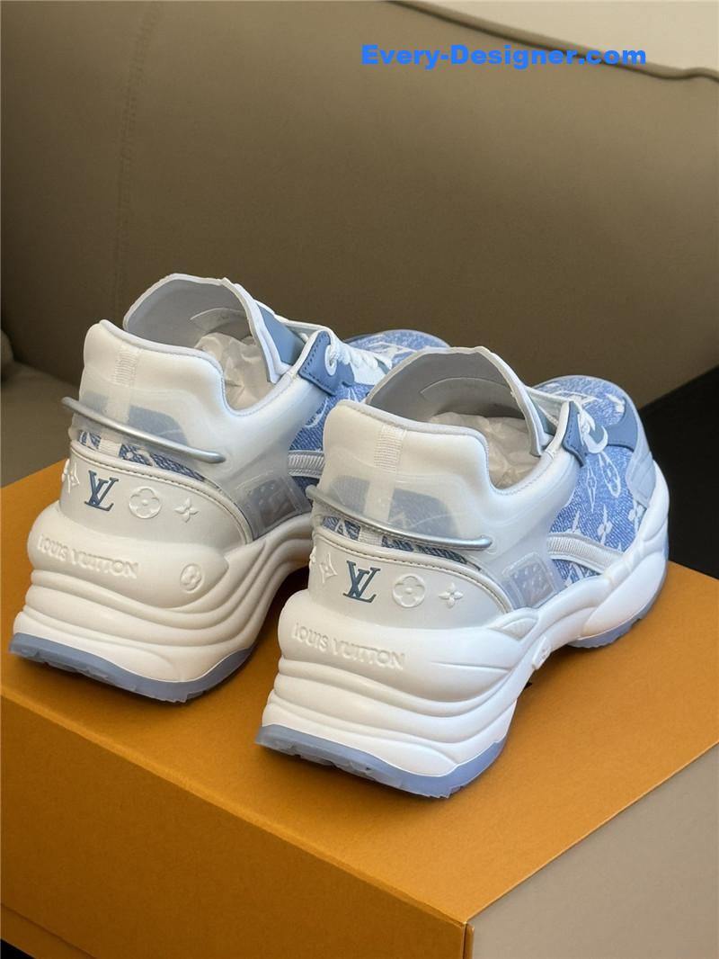 l0vis Vvtt0n lv classic running shoes