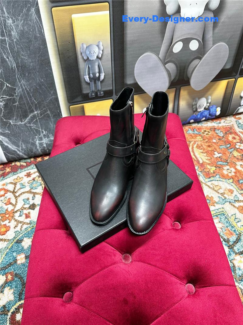 Y51 sleeveless boots