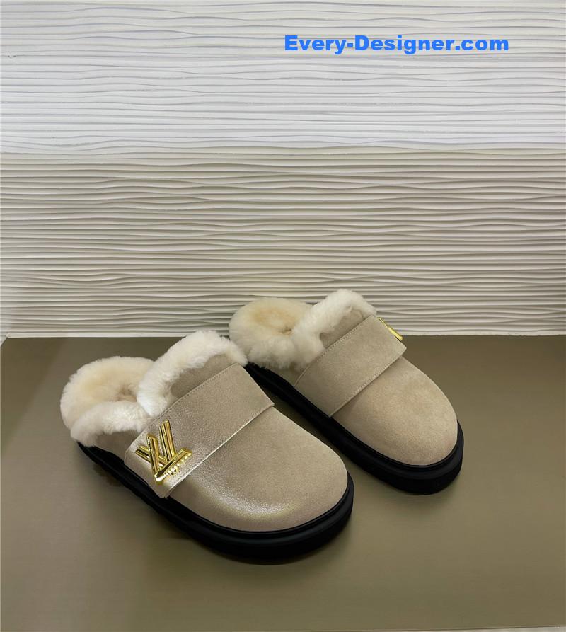 l0vis Vvtt0n lv suede fur bag half drag