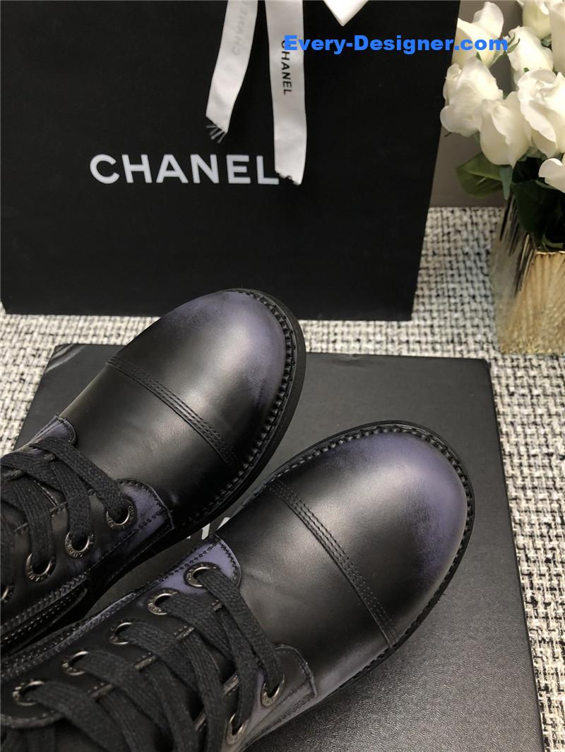 CC polished cowhide boots