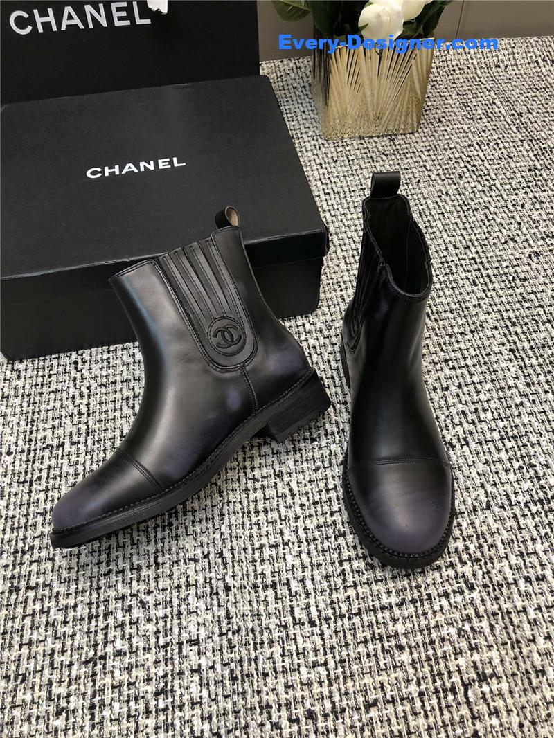 CC polished cowhide boots